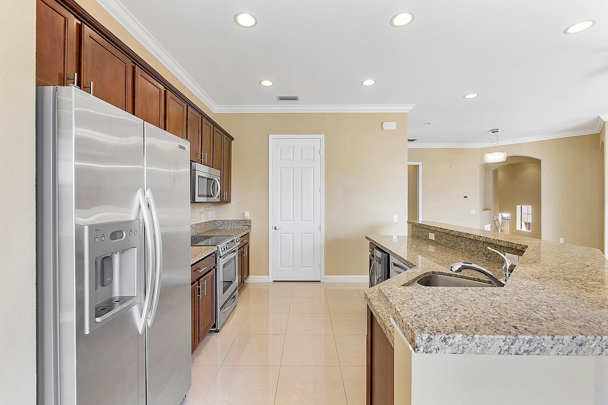 8186 NW 127th Lane 31-E