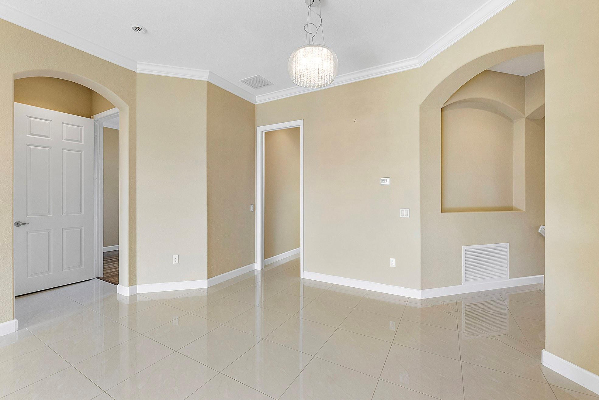 8186 NW 127th Lane 31-E