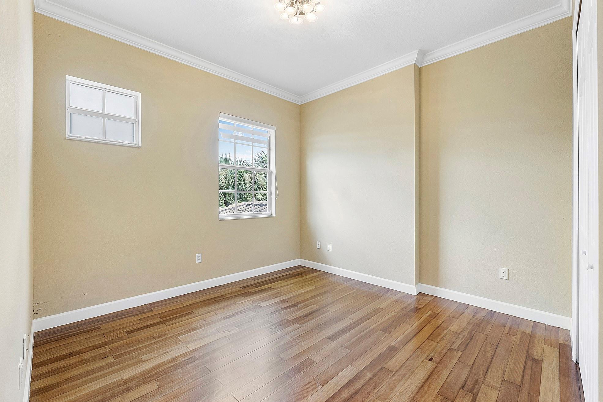 8186 NW 127th Lane 31-E