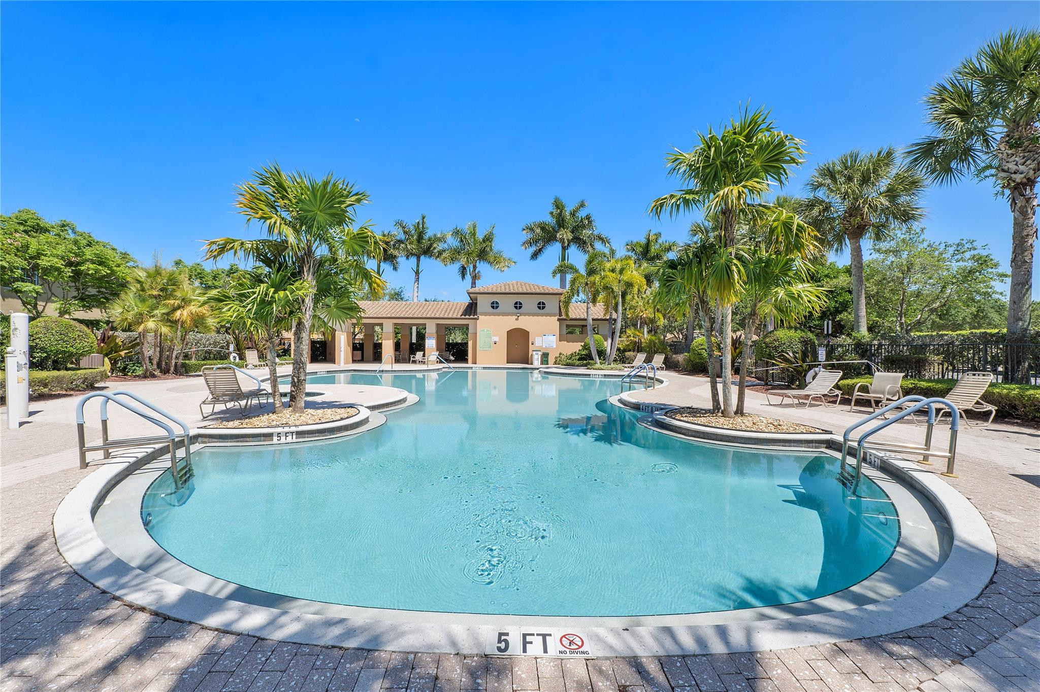 8186 NW 127th Lane 31-E