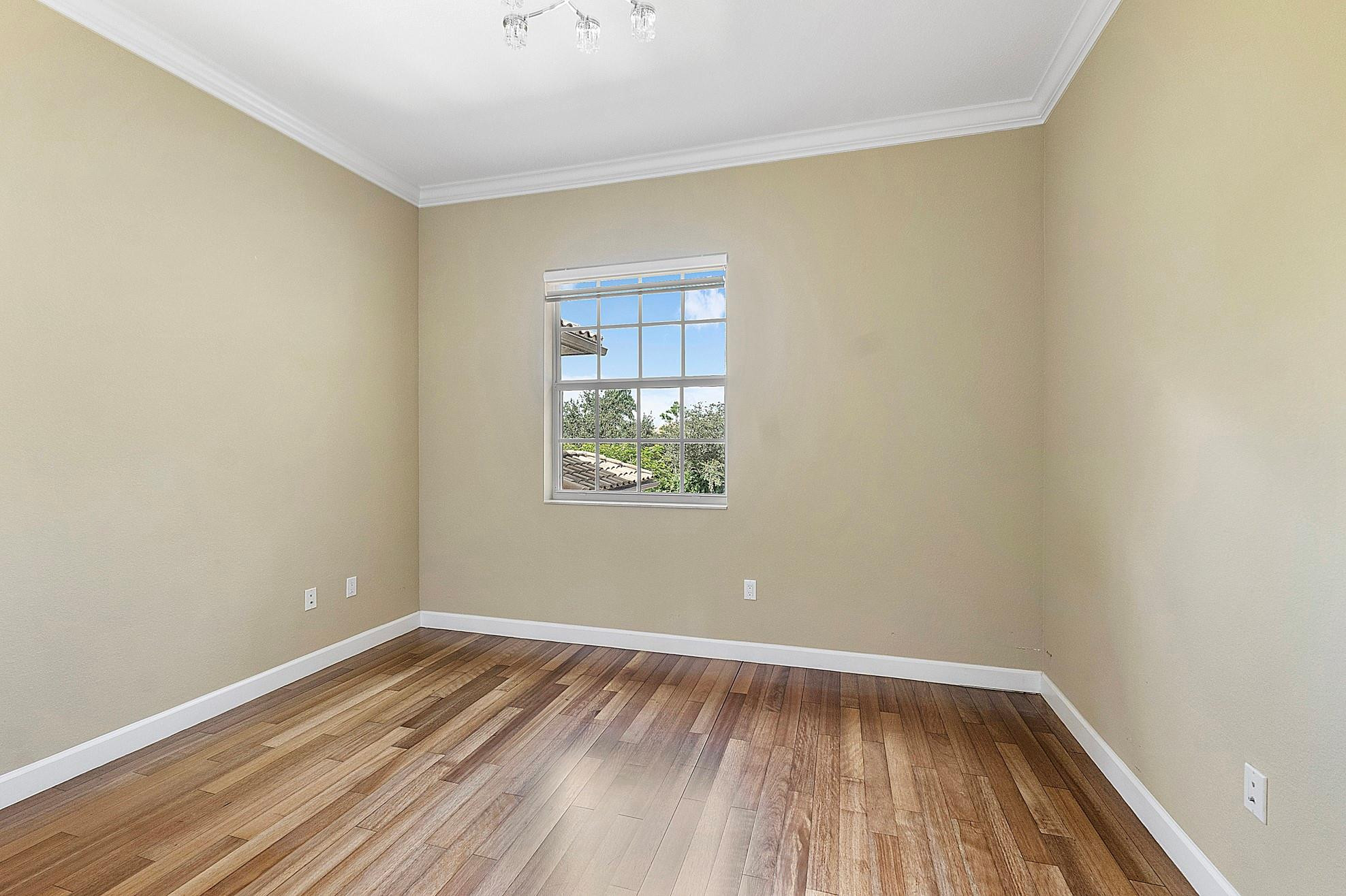 8186 NW 127th Lane 31-E