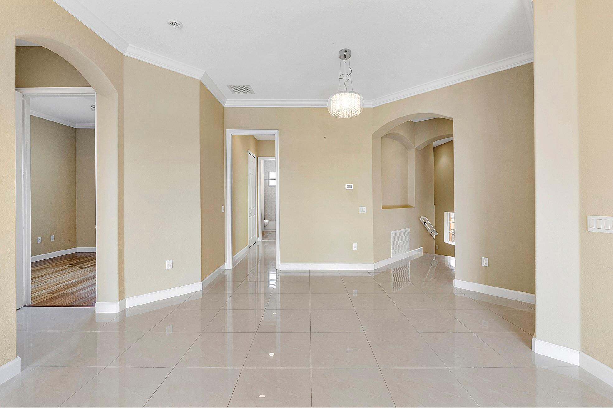 8186 NW 127th Lane 31-E