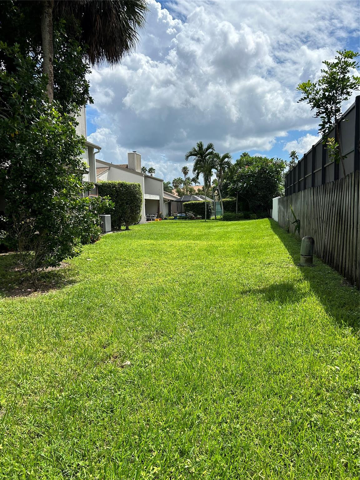 6734 Canary Palm Circle 6734