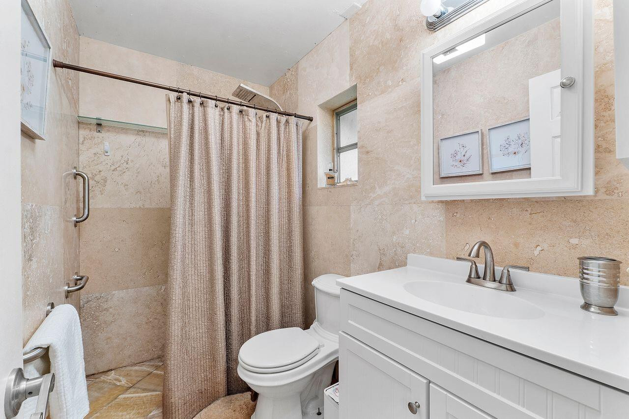 1510 NW 48th Place