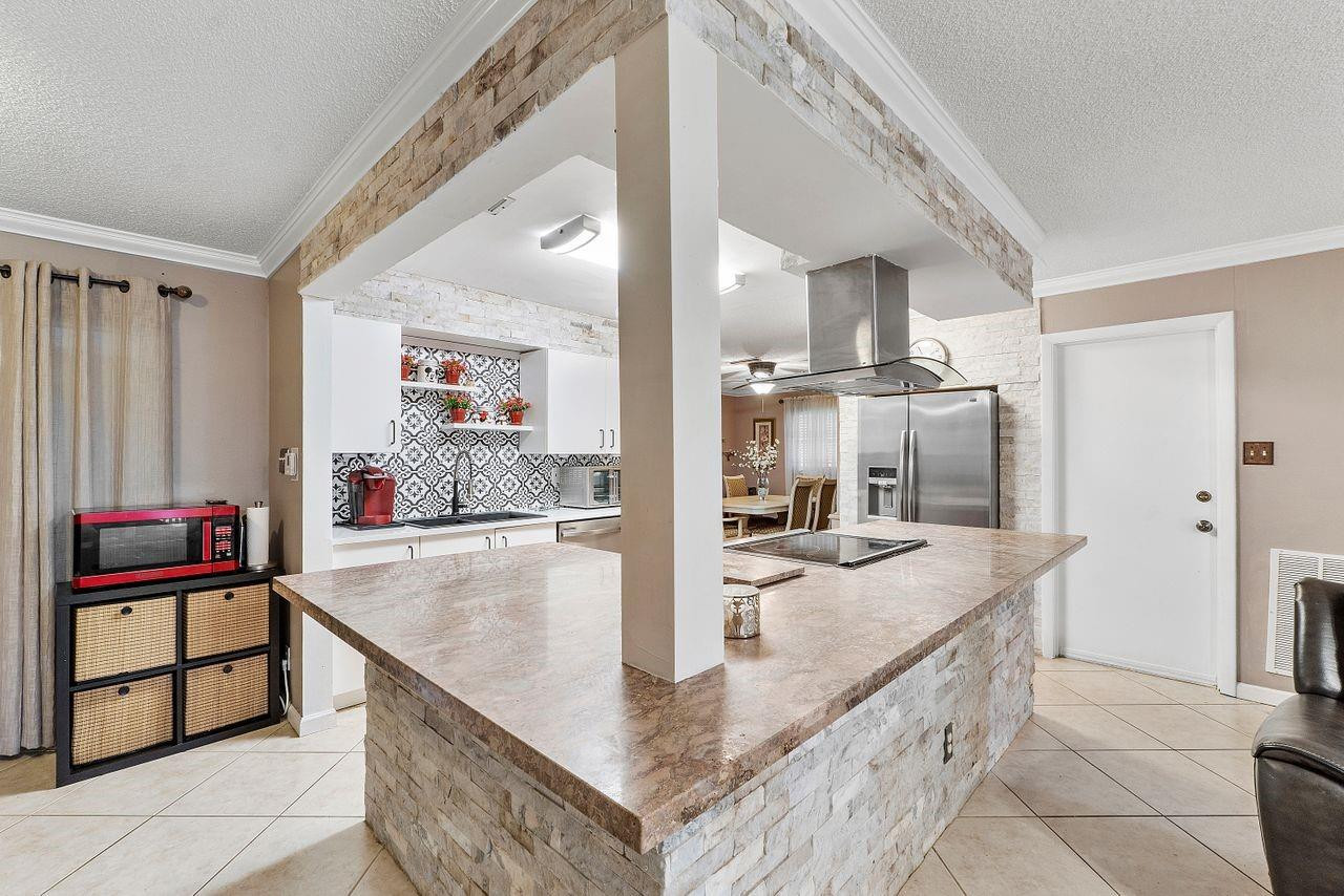 1510 NW 48th Place