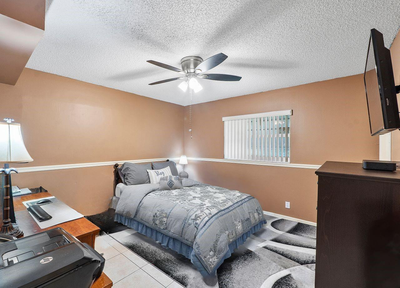 1510 NW 48th Place
