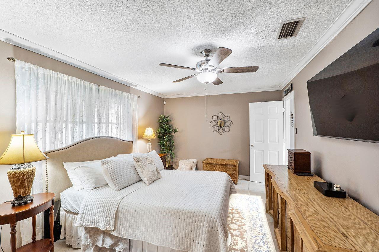 1510 NW 48th Place