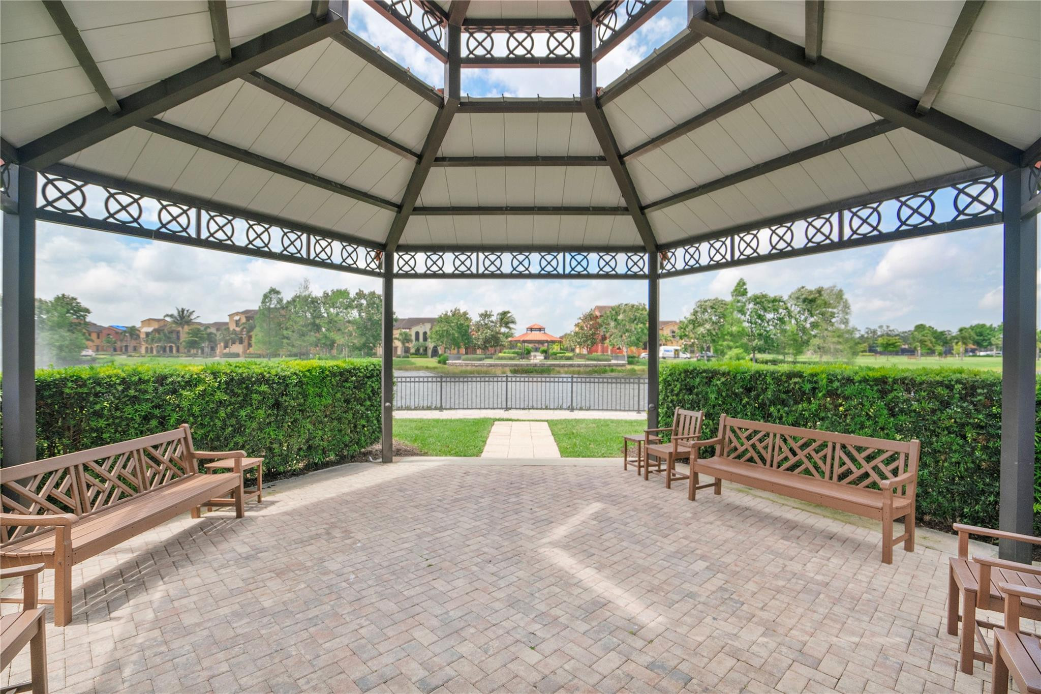 11711 Izarra Way 6111