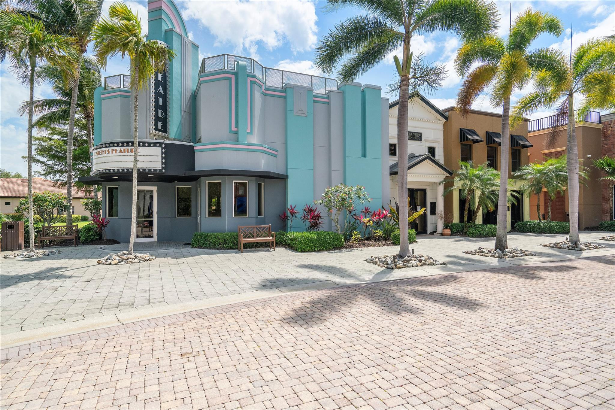 11711 Izarra Way 6111