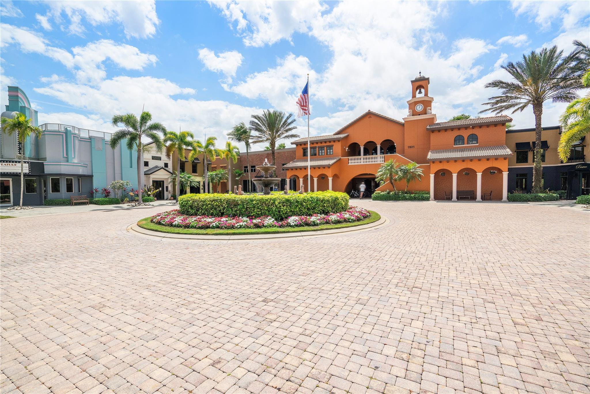11711 Izarra Way 6111