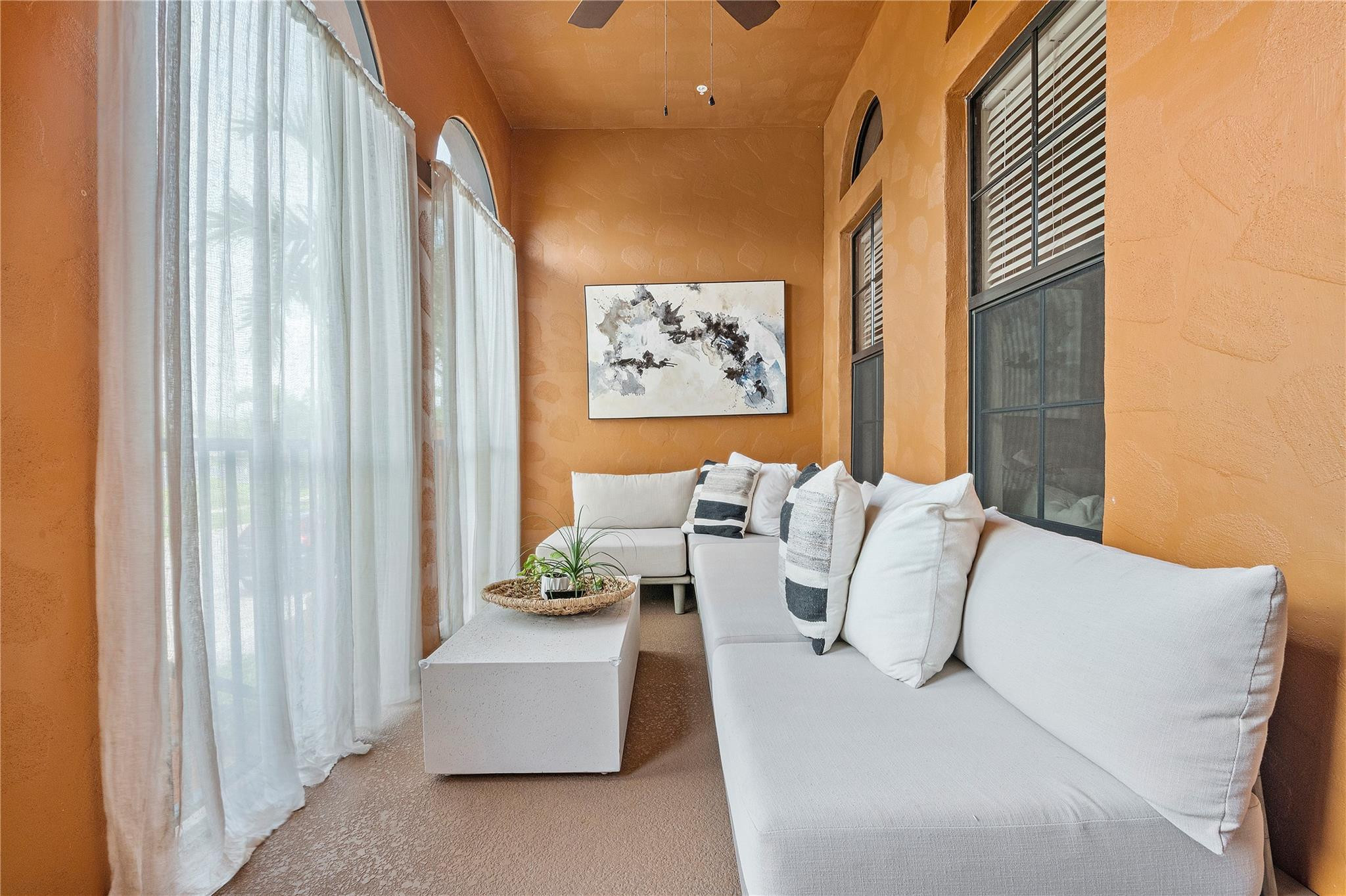 11711 Izarra Way 6111