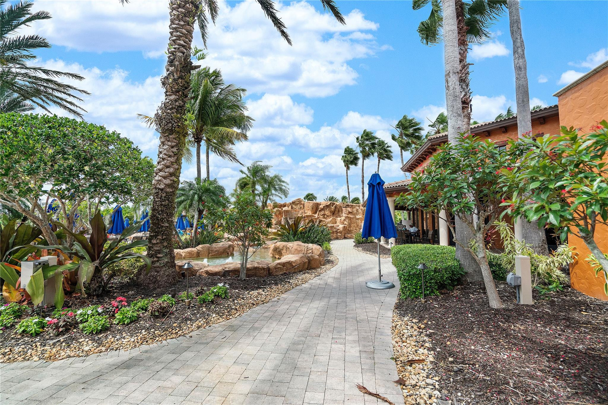 11711 Izarra Way 6111