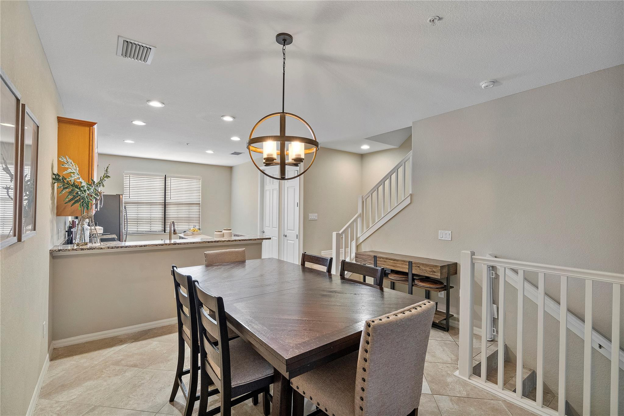 11711 Izarra Way 6111