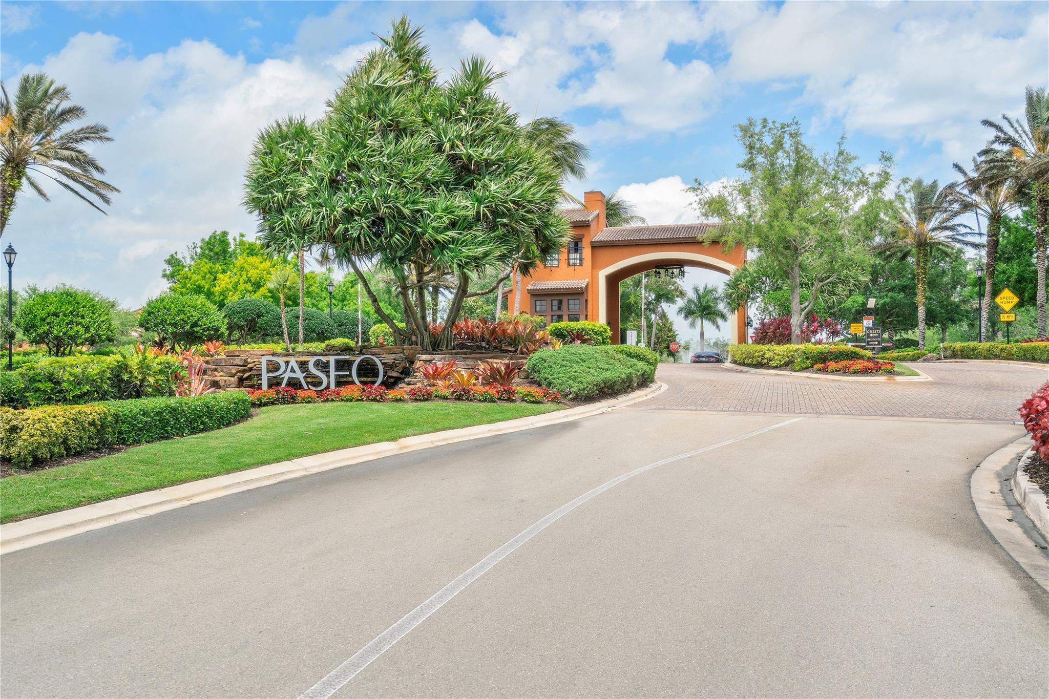 11711 Izarra Way 6111