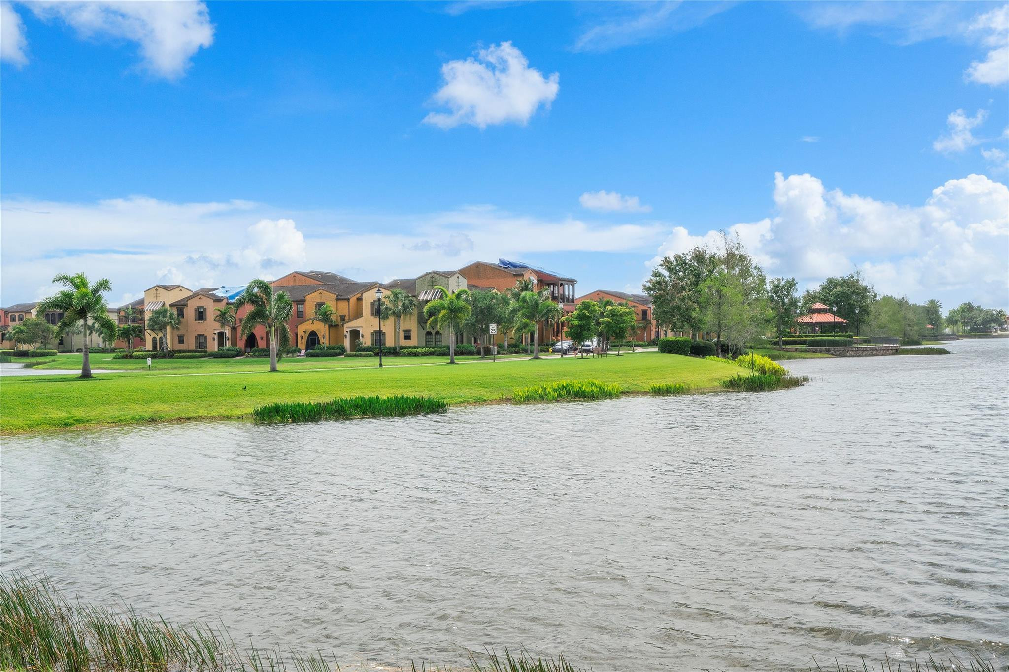 11711 Izarra Way 6111