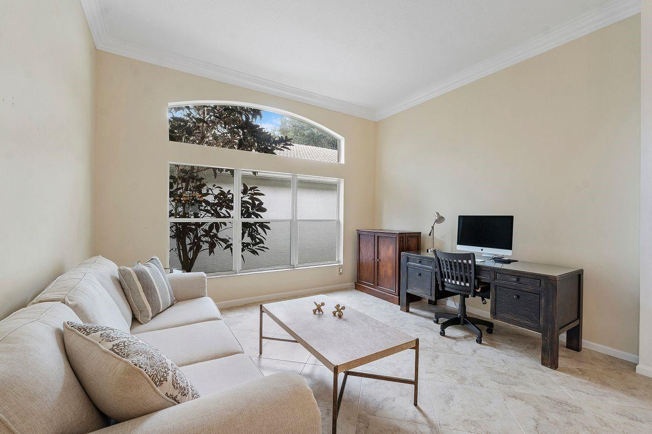 6828 Belmont Shore Drive