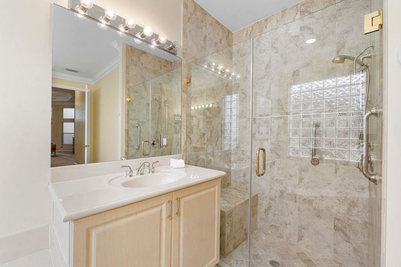 6828 Belmont Shore Drive