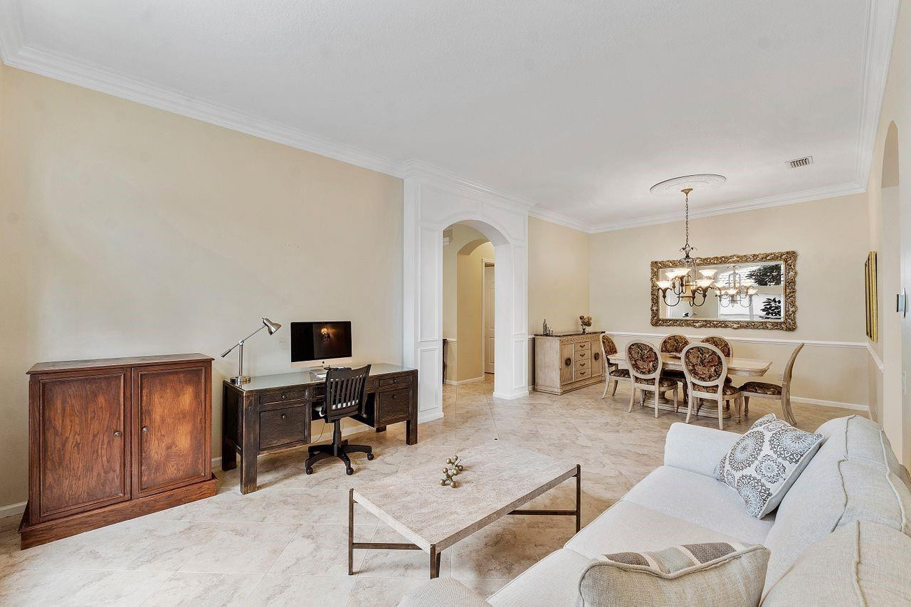6828 Belmont Shore Drive