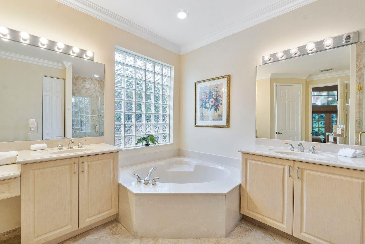 6828 Belmont Shore Drive
