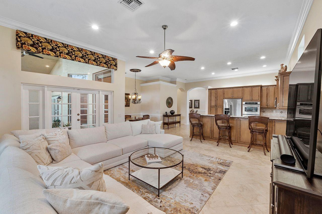 6828 Belmont Shore Drive