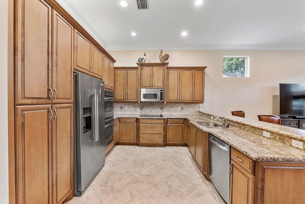 6828 Belmont Shore Drive