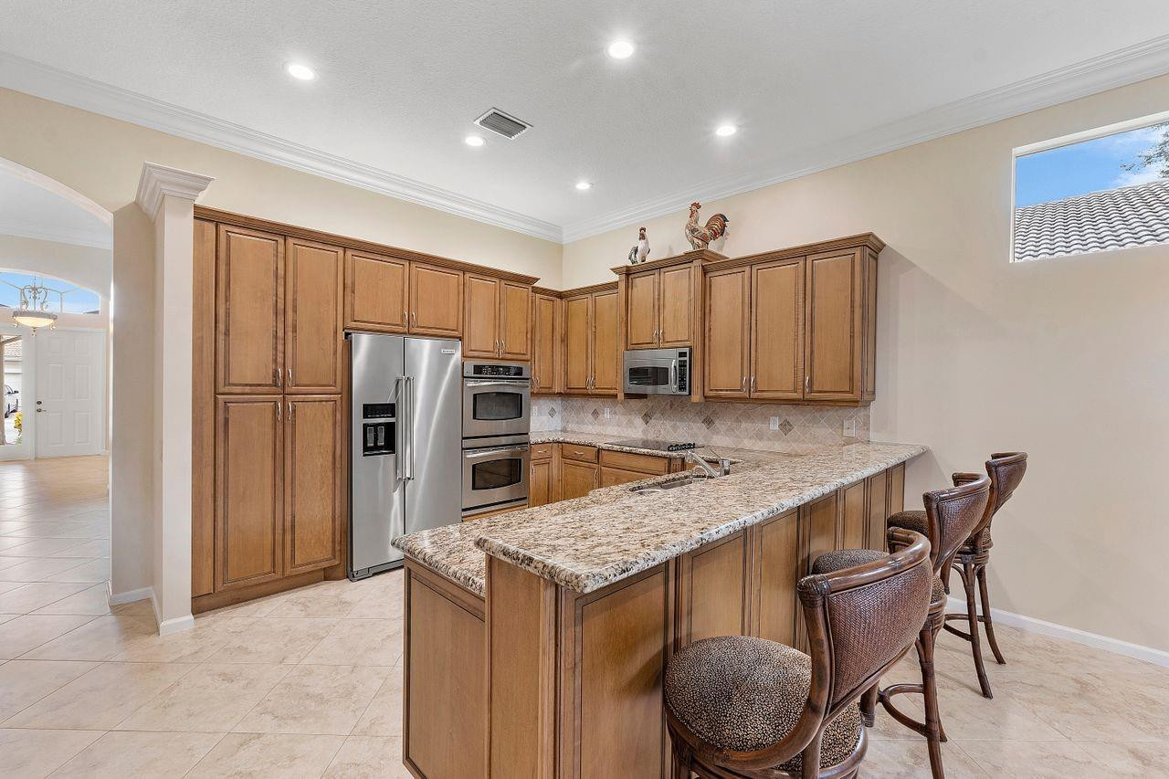 6828 Belmont Shore Drive