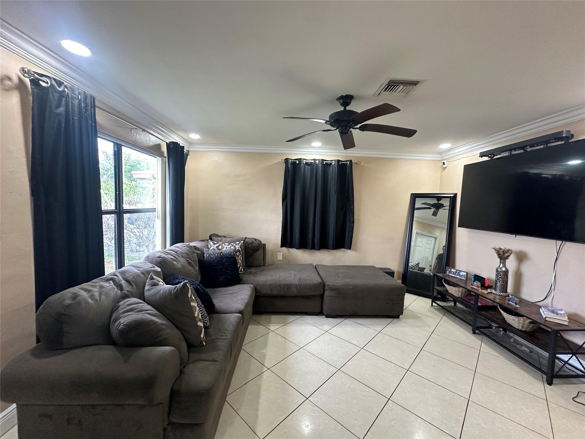 166 SW 5th Street