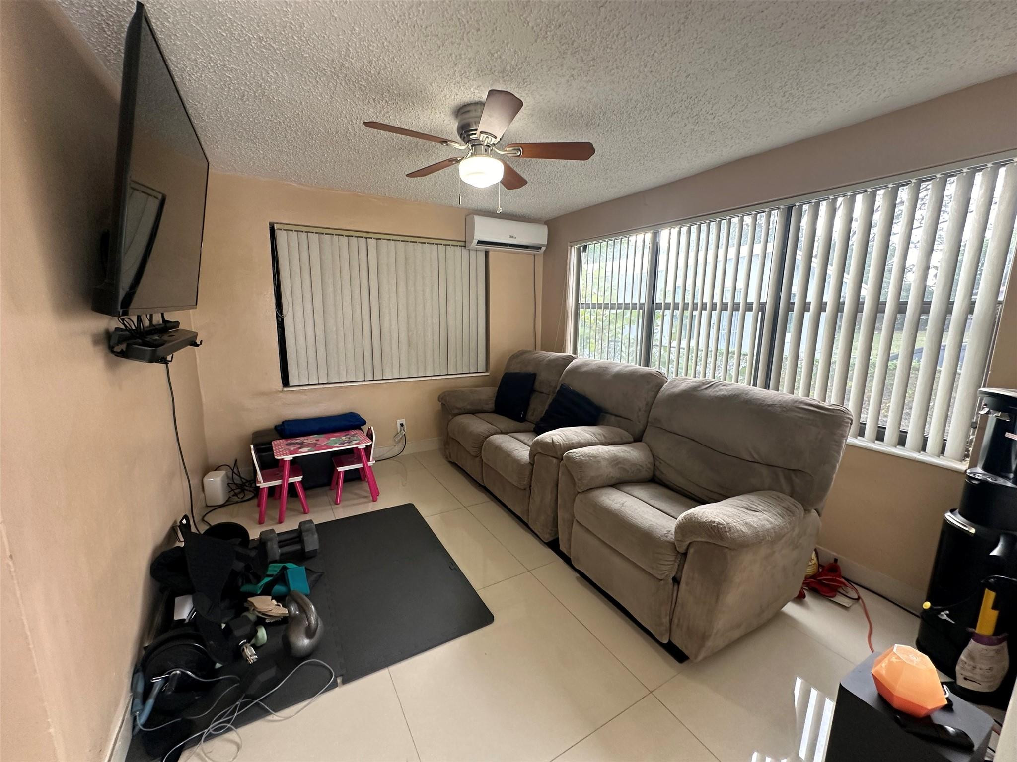 166 SW 5th Street