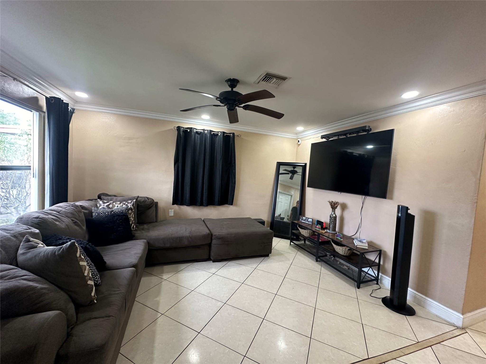 166 SW 5th Street