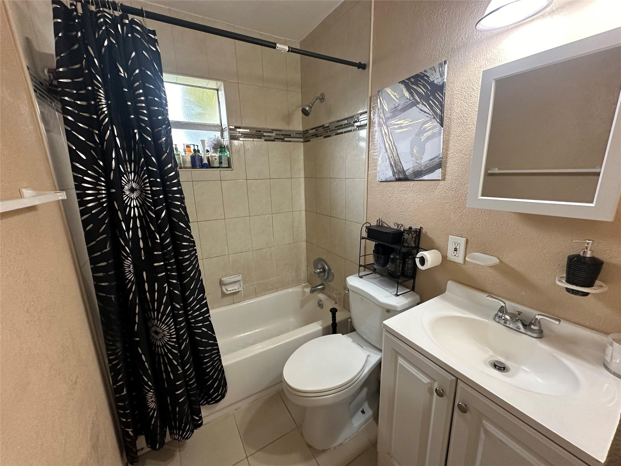 166 SW 5th Street