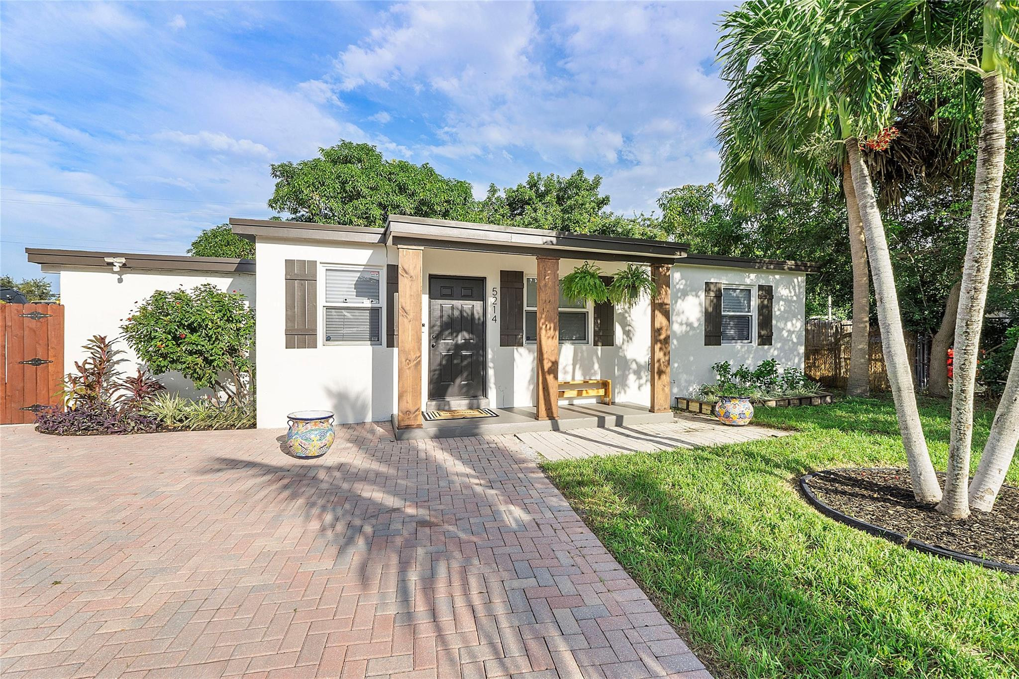 5214 NE 20th Terrace