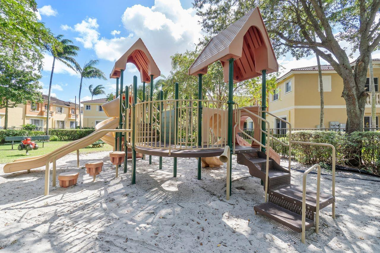 9072 SW 19th Street 9072