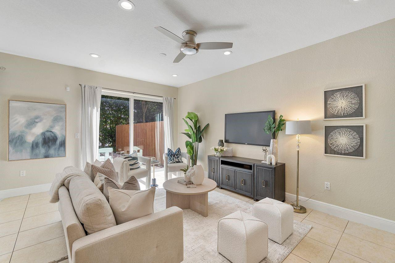 9072 SW 19th Street 9072
