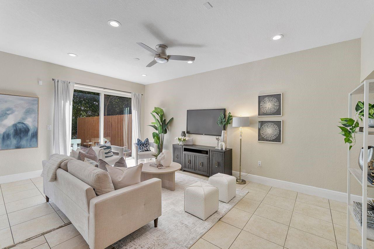 9072 SW 19th Street 9072