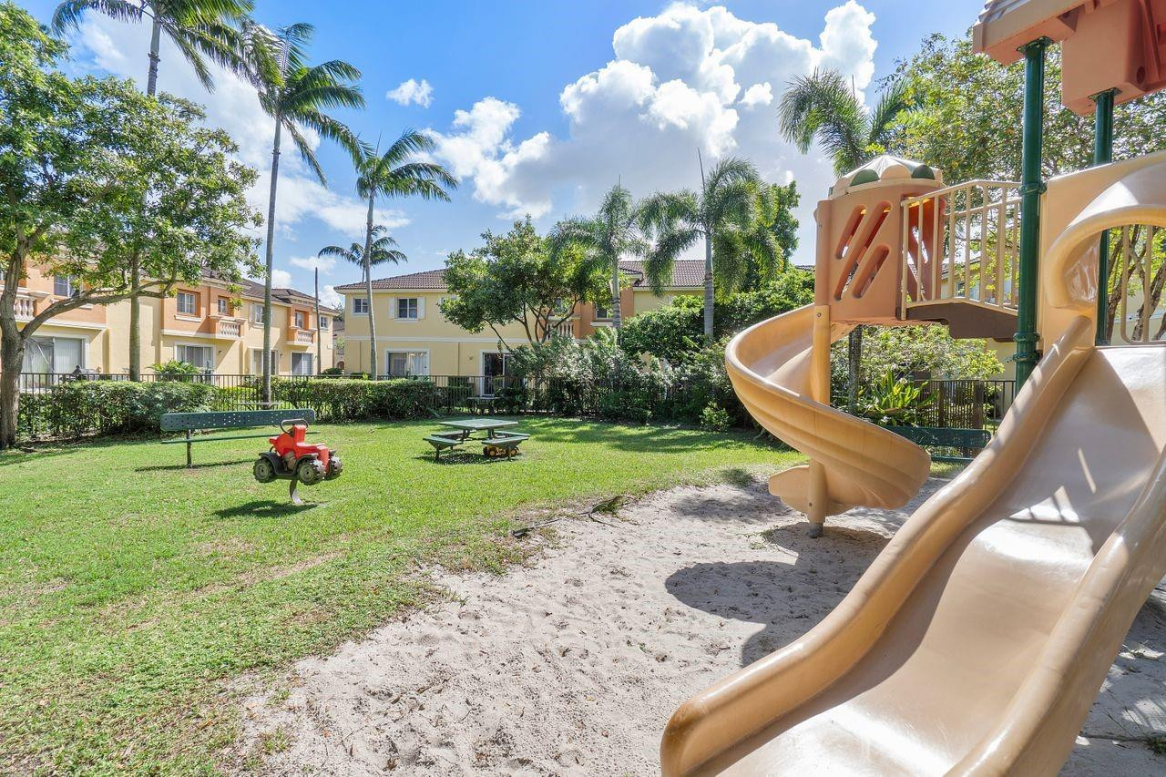 9072 SW 19th Street 9072