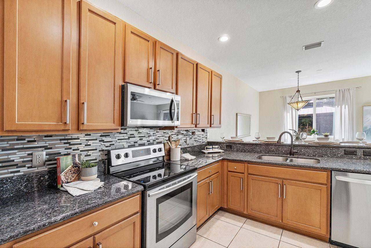 9072 SW 19th Street 9072