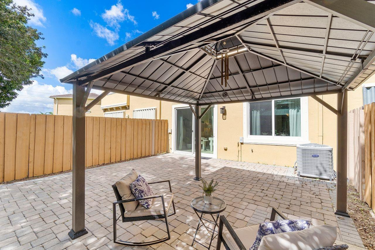 9072 SW 19th Street 9072