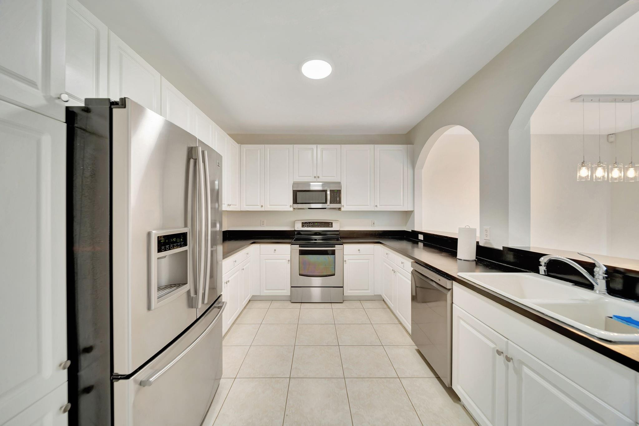 13202 NW 7th Place 13202