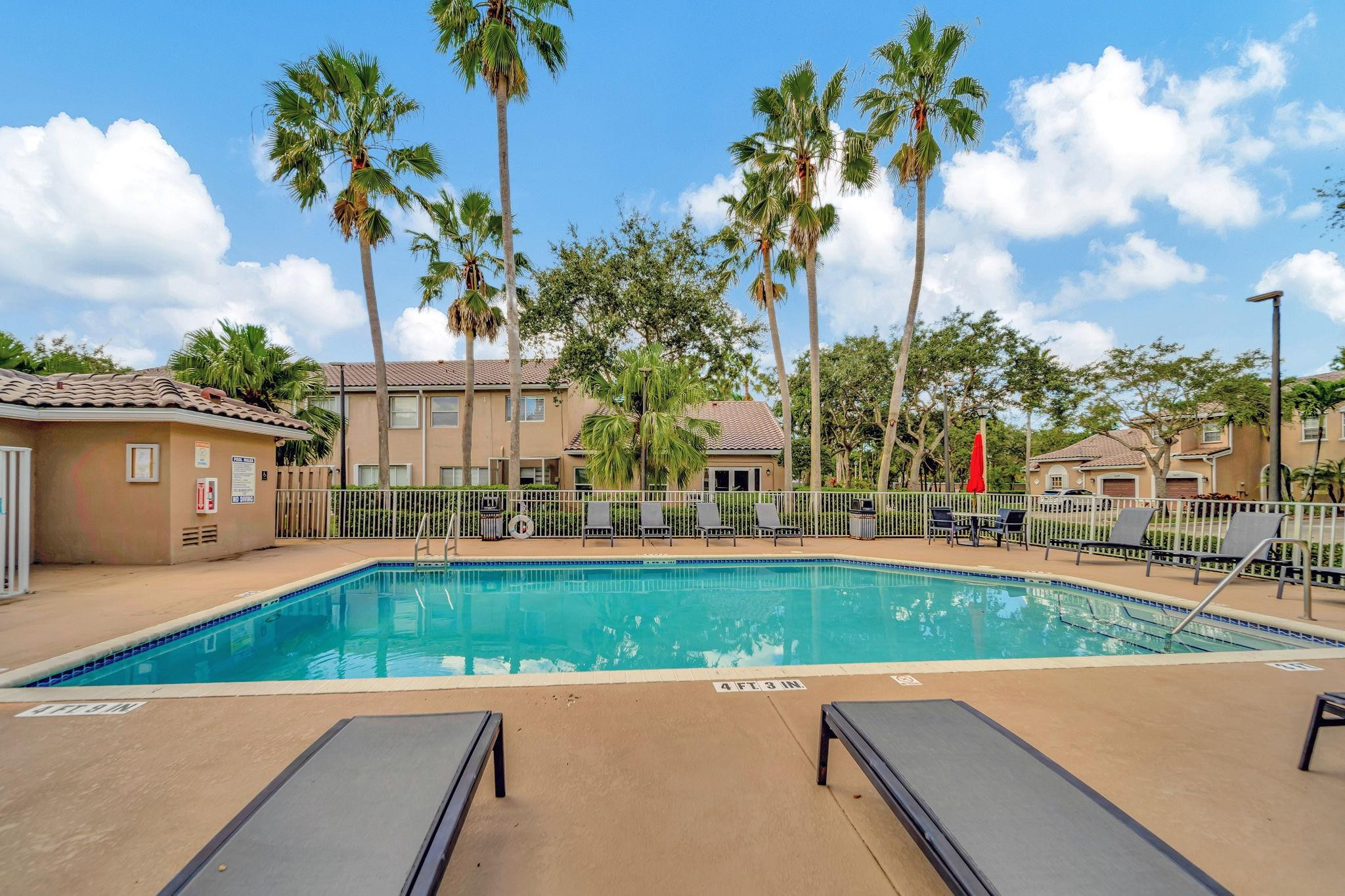 13202 NW 7th Place 13202
