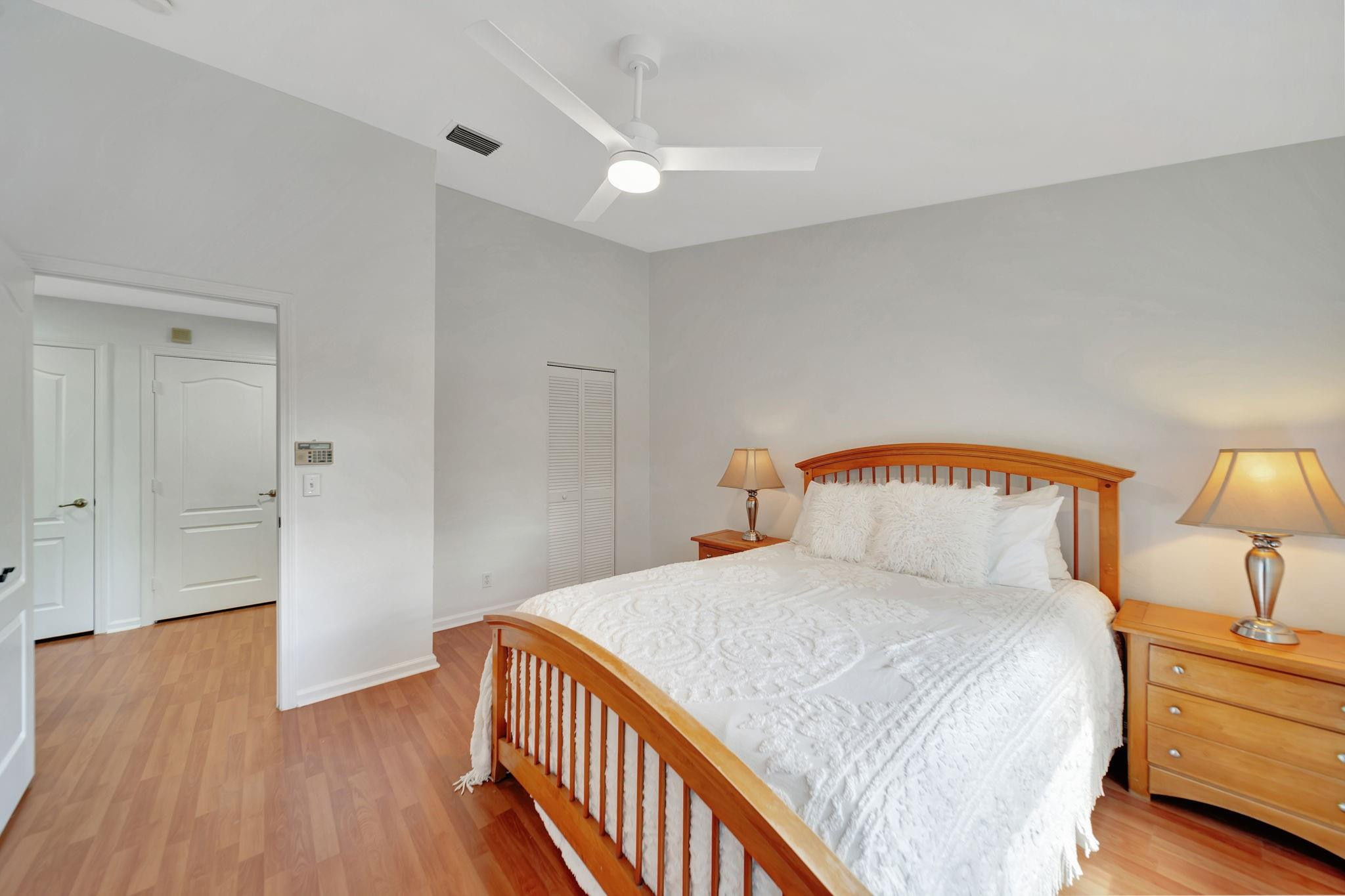 13202 NW 7th Place 13202