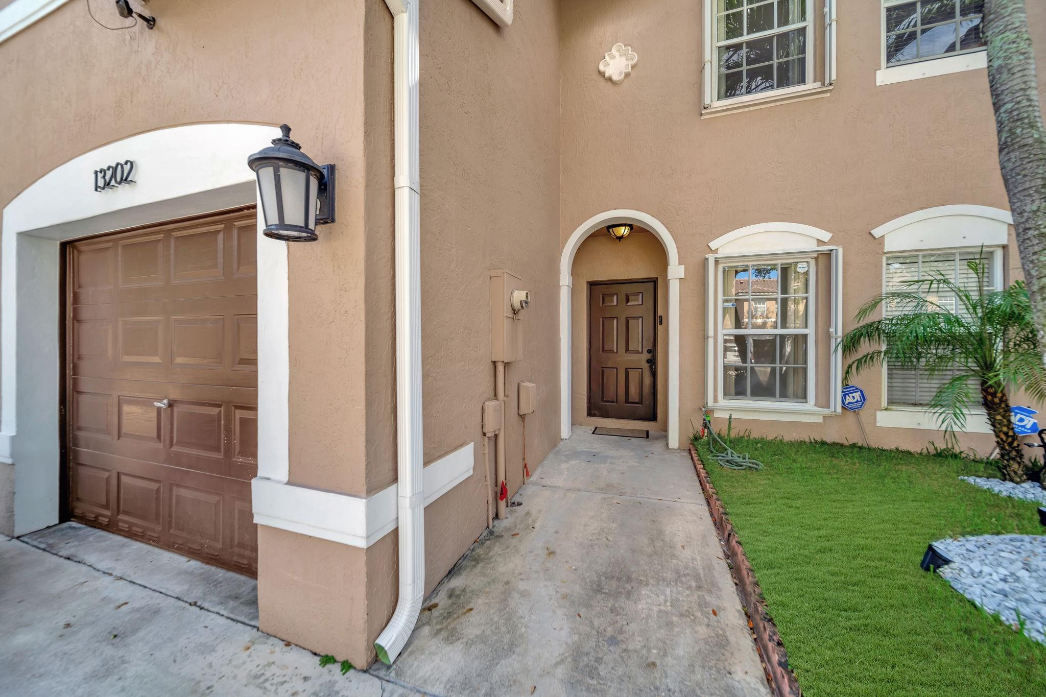 13202 NW 7th Place 13202