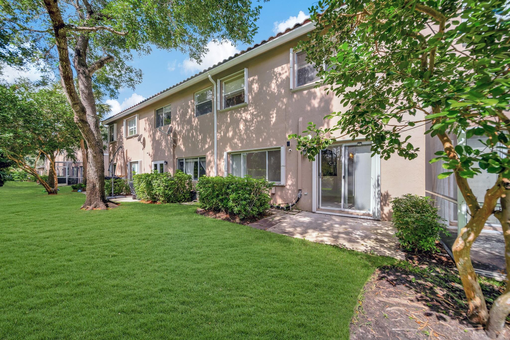 13202 NW 7th Place 13202
