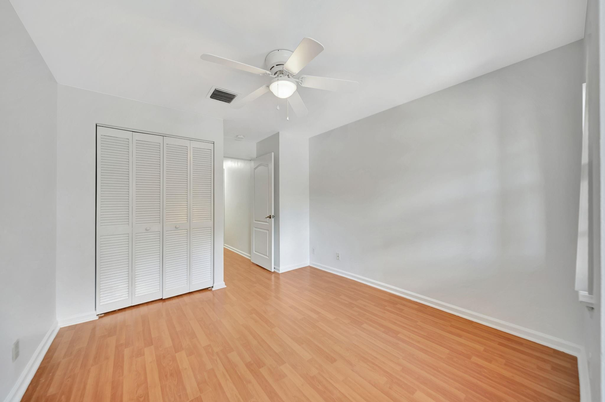 13202 NW 7th Place 13202