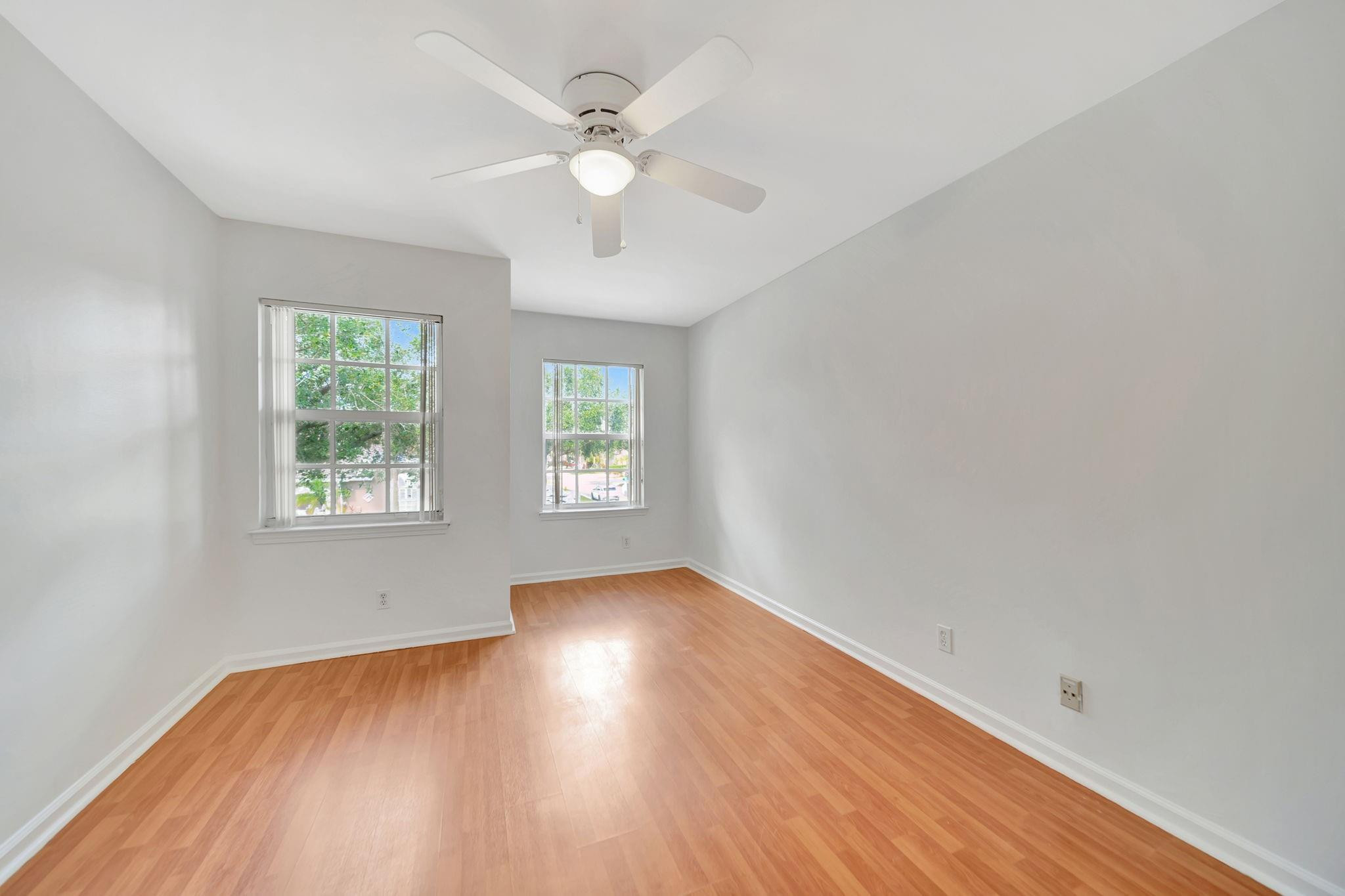 13202 NW 7th Place 13202