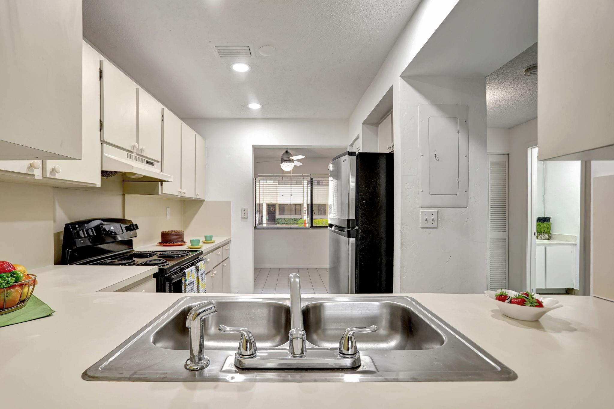 1615 Cypress Pointe Drive 1615