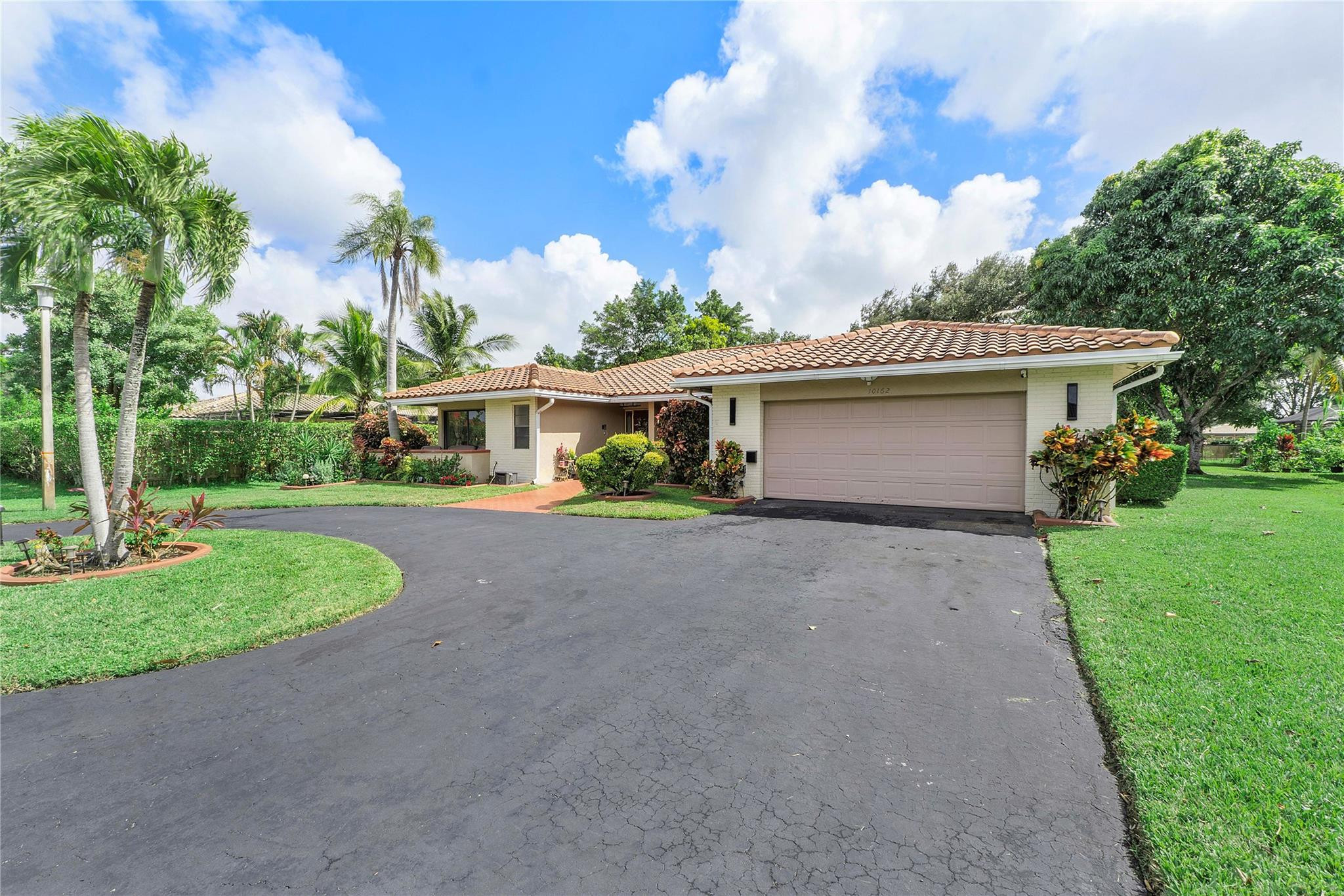 10162 NW 16th Court