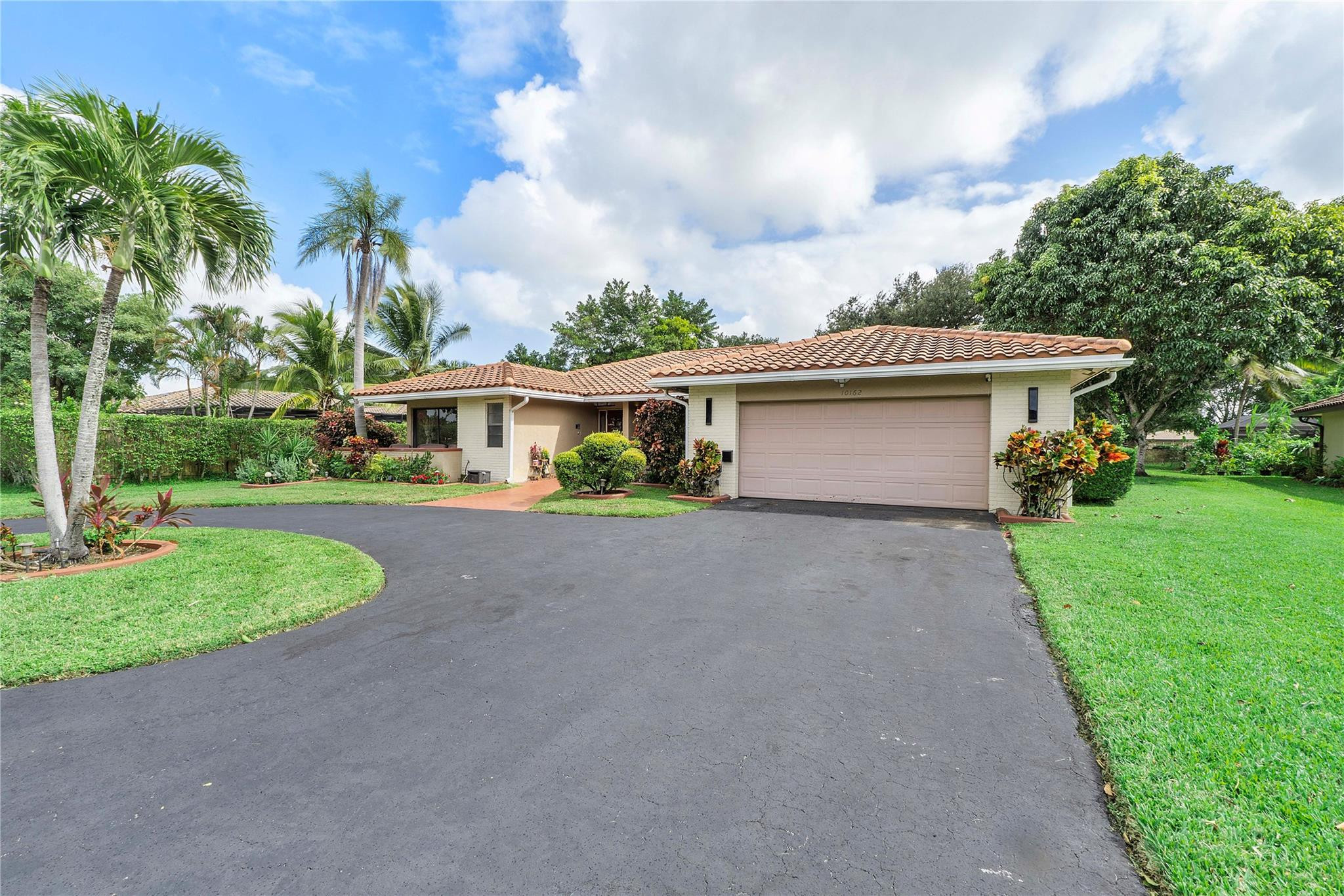 10162 NW 16th Court