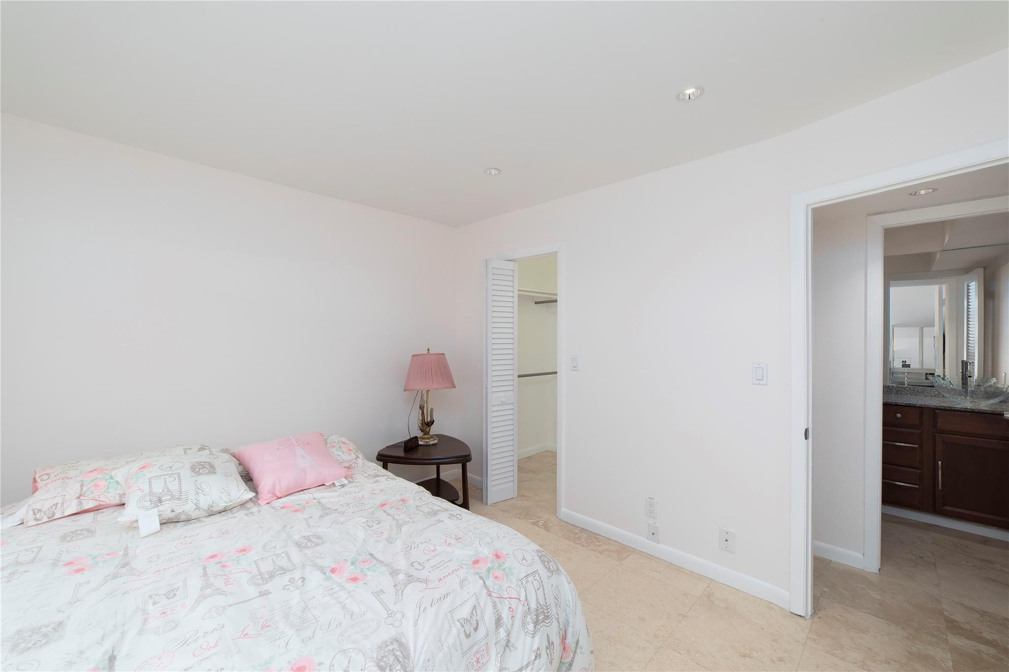 8891 Sunrise Lakes Boulevard Unit: 311