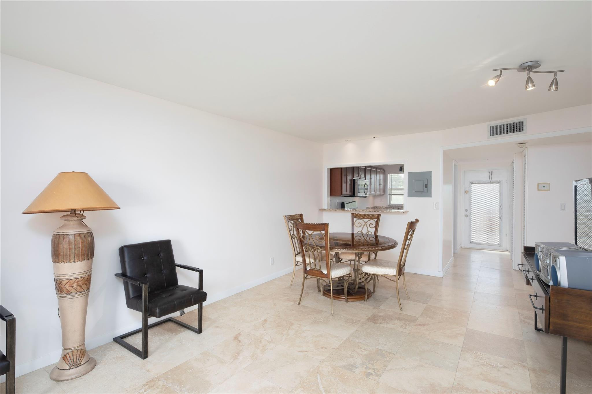 8891 Sunrise Lakes Boulevard Unit: 311