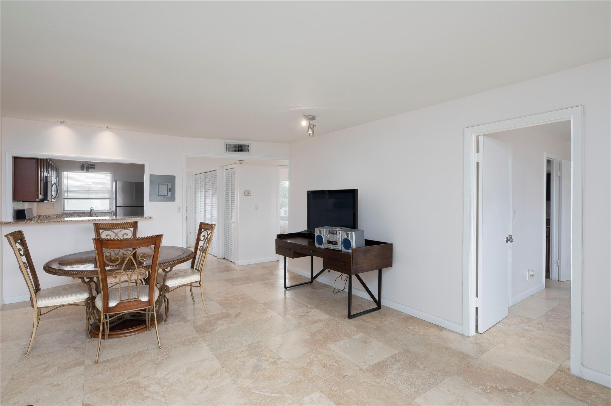 8891 Sunrise Lakes Boulevard Unit: 311